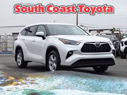New 2025 Toyota Highlander LE