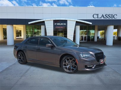 Used 2022 Chrysler 300 Touring L