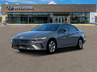 New 2025 Hyundai Elantra SEL