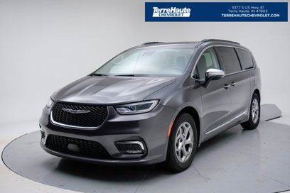 Used 2023 Chrysler Pacifica Limited
