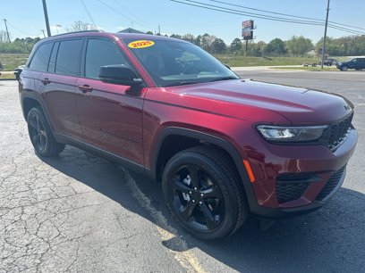 New 2025 Jeep Grand Cherokee Laredo