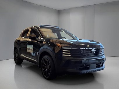 New 2025 Nissan Kicks SR w/ SR Premium Package