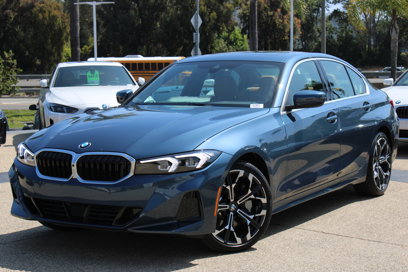 New 2025 BMW 330i Sedan w/ Convenience Package