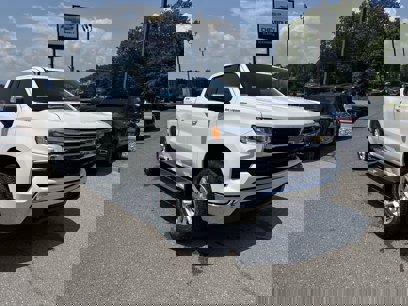 New 2025 Chevrolet Silverado 1500 LT w/ Convenience Package II