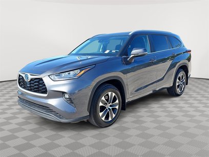 Used 2023 Toyota Highlander XLE