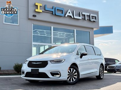Used 2023 Chrysler Pacifica Limited
