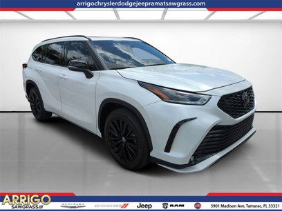 Used 2023 Toyota Highlander XSE