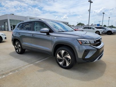 New 2024 Volkswagen Taos SE