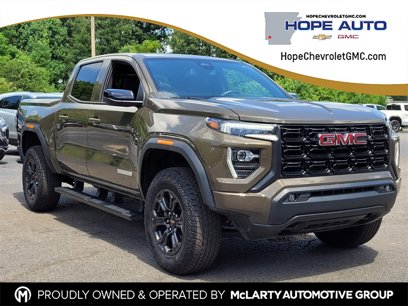 New 2024 GMC Canyon Elevation w/ Elevation Premium Package