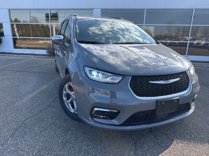 Used 2022 Chrysler Pacifica Limited