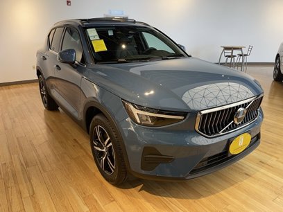 New 2025 Volvo XC40 B5 Core w/ Protection Package Premier