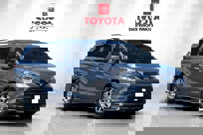 New 2025 Toyota Sienna LE