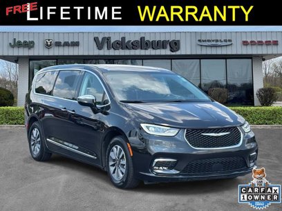 Used 2023 Chrysler Pacifica Limited