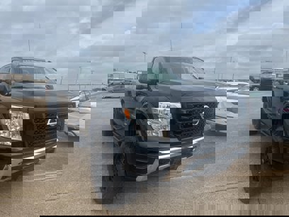 Used 2021 Nissan Titan SV w/ SV Convenience Package