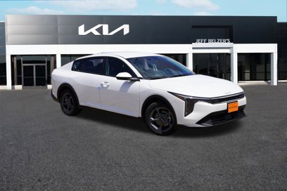 New 2025 Kia K4 LXS
