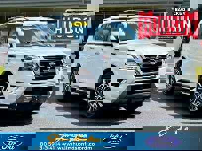 Used 2022 Nissan Armada SL w/ Captain's Chairs Package