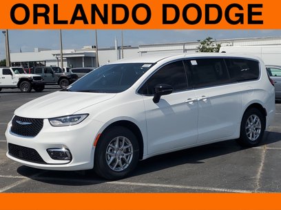 New 2025 Chrysler Pacifica Select