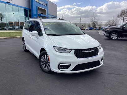 Used 2021 Chrysler Pacifica Touring-L