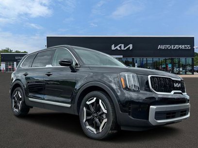 Used 2023 Kia Telluride EX w/ EX Captain's Chair Package