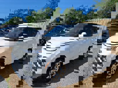 Used 2022 Kia Soul LX