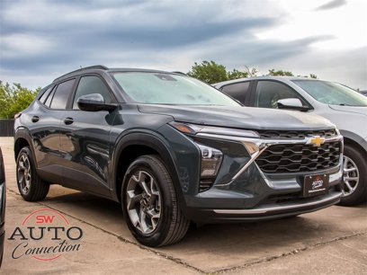 Used 2025 Chevrolet Trax LT
