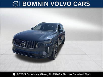 New 2025 Volvo XC90 B6 Core