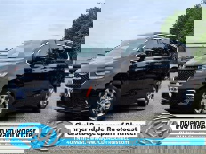 New 2025 Chrysler Pacifica Select