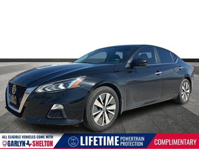 Used 2022 Nissan Altima 2.5 SV w/ SV Premium Package