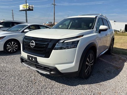 Certified 2023 Nissan Pathfinder Platinum w/ Black Appearance Package