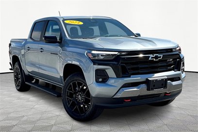 Certified 2024 Chevrolet Colorado Z71 w/ LPO, Dark Essentials Package
