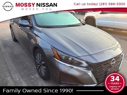 Used 2023 Nissan Altima 2.5 SV