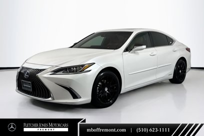 Used 2020 Lexus ES 300h w/ Premium Package