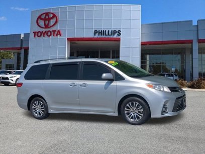Used 2020 Toyota Sienna XLE