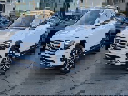 New 2025 Mercedes-Benz GLB 250