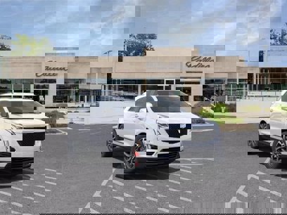 New 2024 Cadillac XT5 Sportv w/ Technology Package