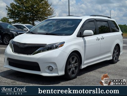 Used 2017 Toyota Sienna SE