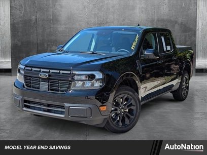 New 2024 Ford Maverick Lariat w/ Black Appearance Package