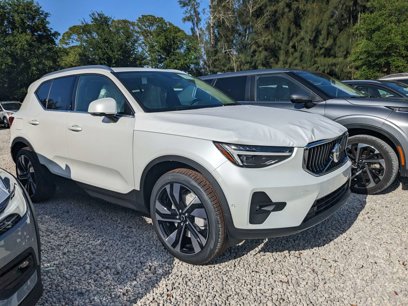 New 2025 Volvo XC40 B5 Ultra w/ Protection Package