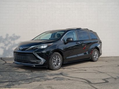 Used 2023 Toyota Sienna XLE