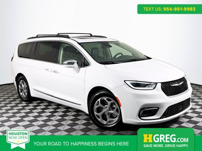 Used 2022 Chrysler Pacifica Limited