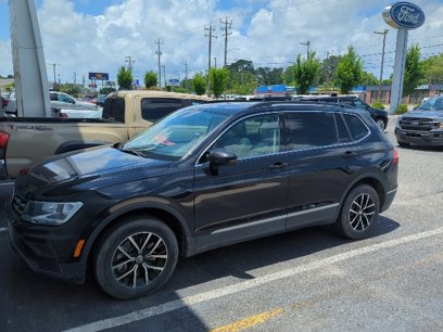Used 2021 Volkswagen Tiguan SE w/ Panoramic Sunroof Package