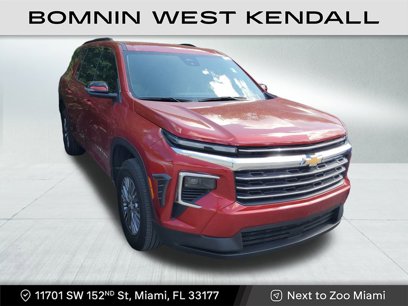 Used 2025 Chevrolet Traverse LT w/ Driver Confidence Package