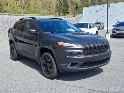 Used 2016 Jeep Cherokee Latitude w/ Comfort/Convenience Group