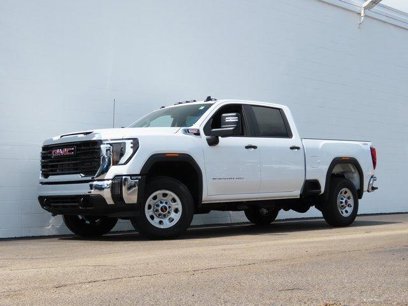 New 2024 GMC Sierra 2500 Pro w/ Convenience Package