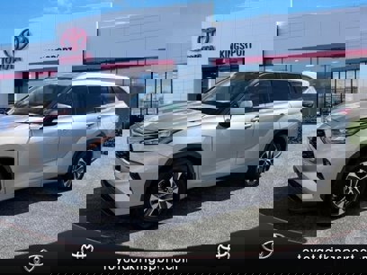 Used 2020 Toyota Highlander XLE