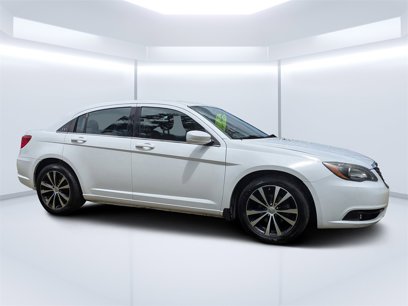 Used 2013 Chrysler 200 Touring w/ S Exterior Appearance Pkg