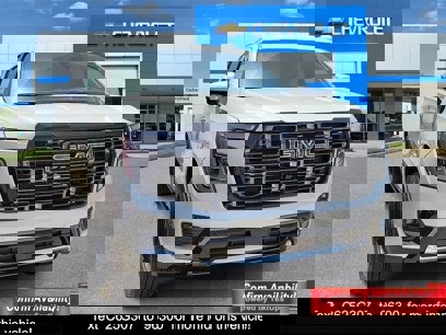 New 2025 GMC Yukon XL Denali Ultimate w/ LPO, Illumination Package