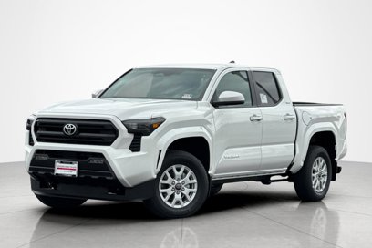 New 2025 Toyota Tacoma SR5