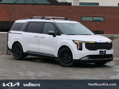 New 2025 Kia Carnival SX