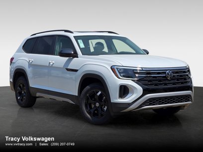 New 2025 Volkswagen Atlas Peak Edition SE